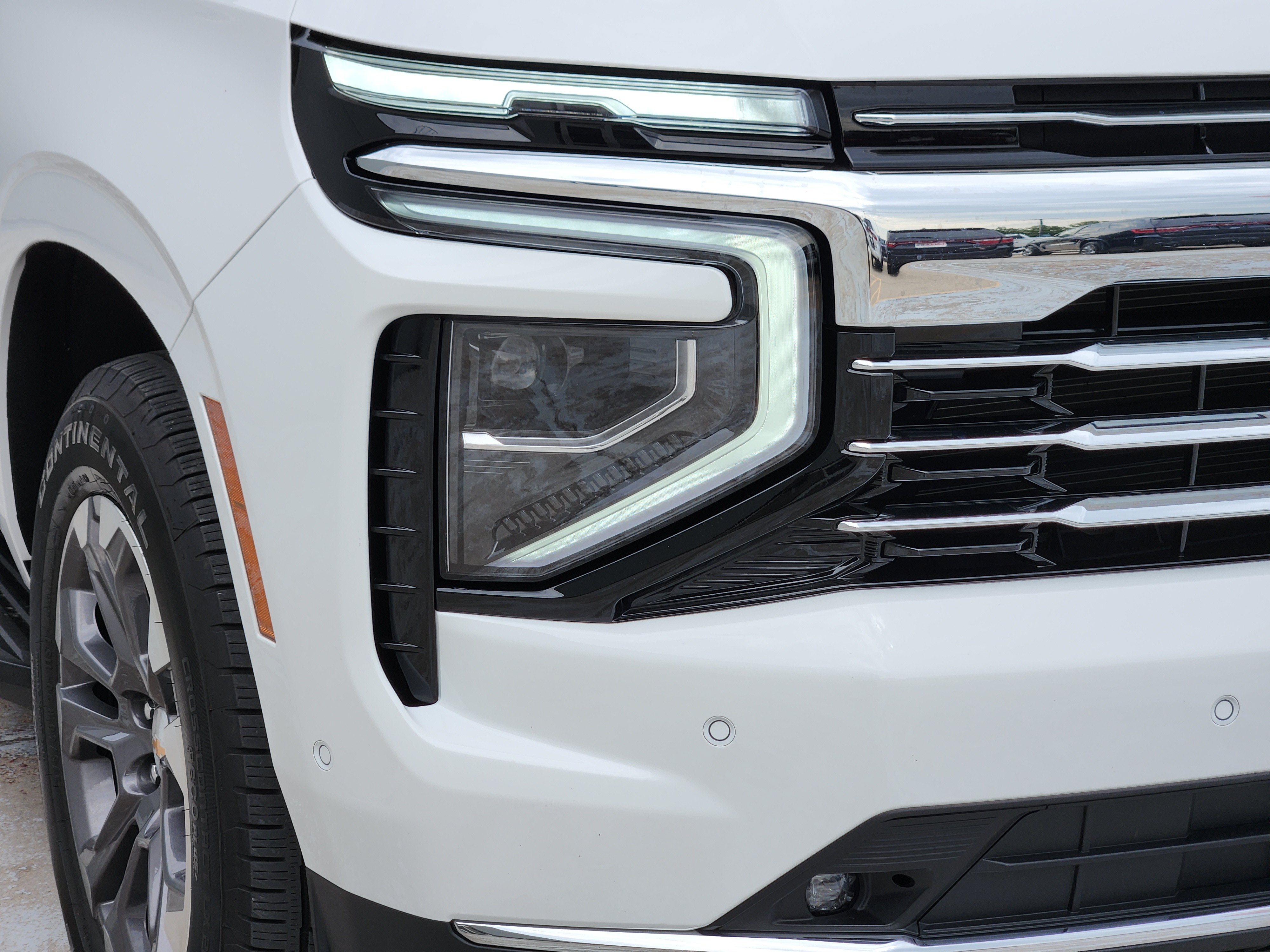 Used 2025 Summit White Chevrolet LT image 10