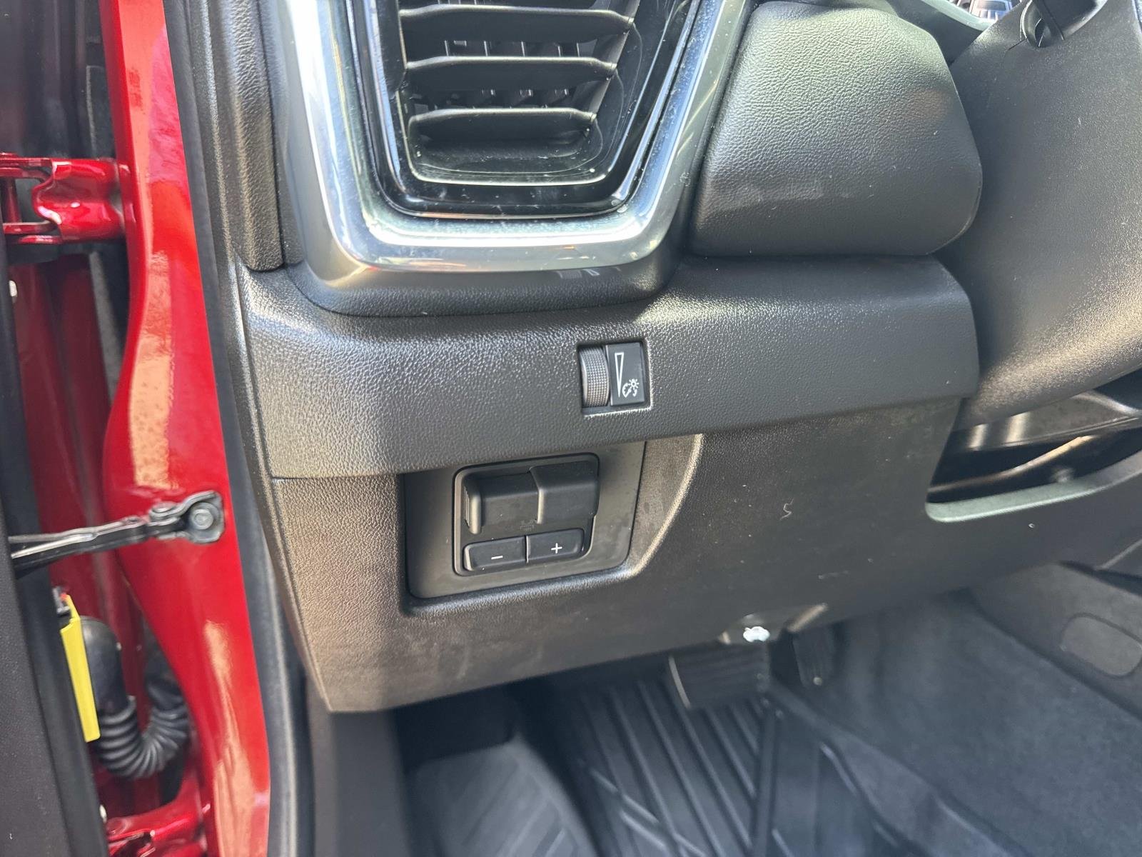Used 2025 Volcanic Red Tintcoat GMC 2WD Elevation image 20