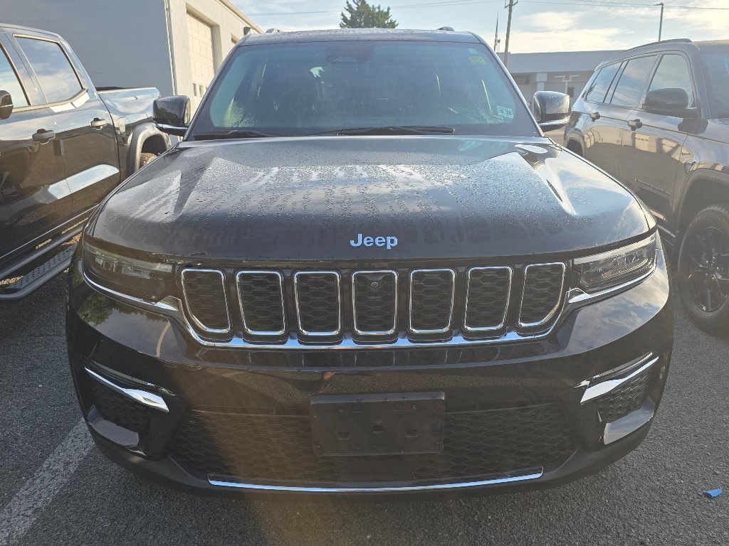 Used 2023 Diamond Black Crystal Pearl Coat Jeep 4xe image 2