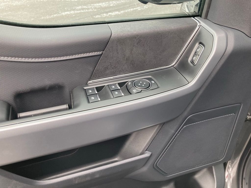 Used 2025 Gray Ford XLT image 27