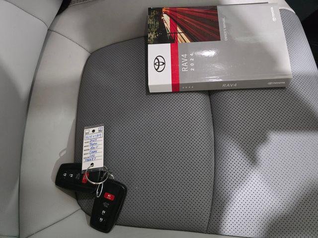 Certified Used 2024 MAGNETIC GRAY MET. Toyota  image 9