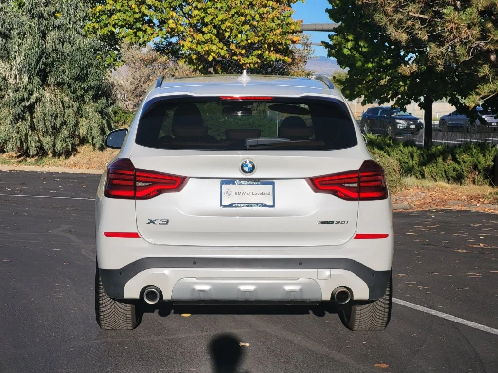 Used 2021 Mineral White Metallic BMW xDrive30i image 9