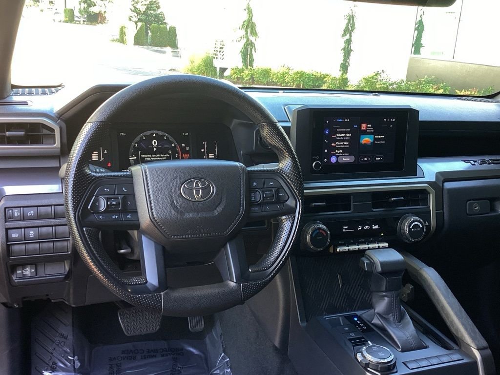 Used 2025  Toyota SR5 image 11