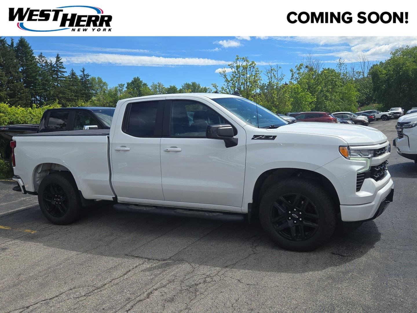 Used 2023  Chevrolet RST image 1
