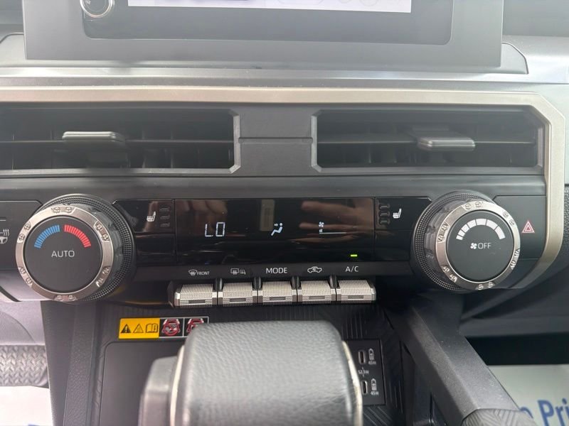 Used 2024  Toyota SR5 image 28