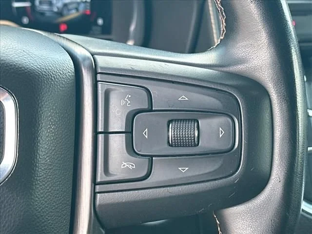 2023 GMC Yukon AT4 - Photo 30