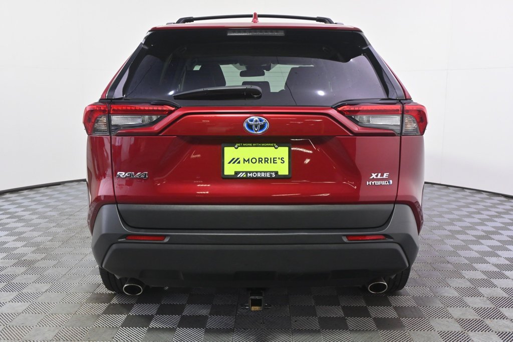 Used 2022 Pearl Toyota XLE Premium image 5