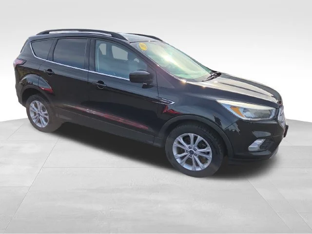 Used 2018 Black Ford SE image 9