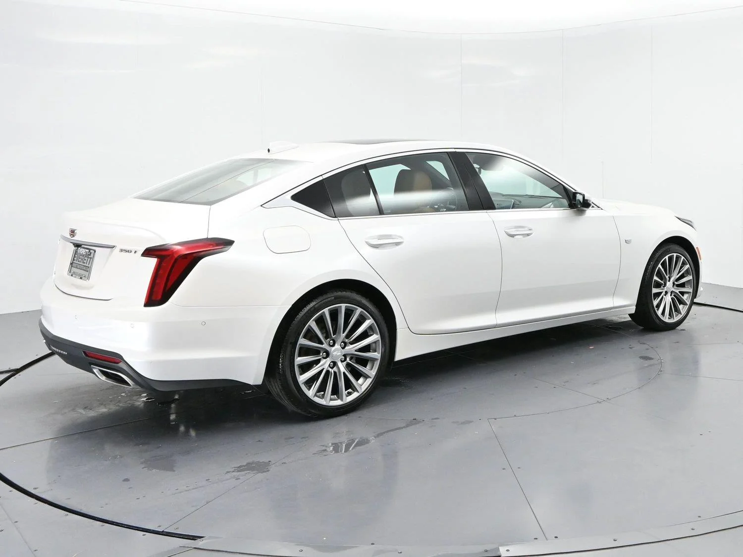Used 2024 Crystal White Tricoat Cadillac Premium Luxury image 7