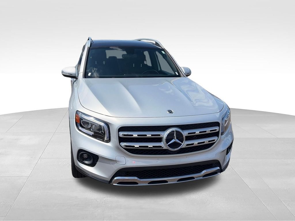 Used 2023 Silver Mercedes-Benz GLB 250 image 8
