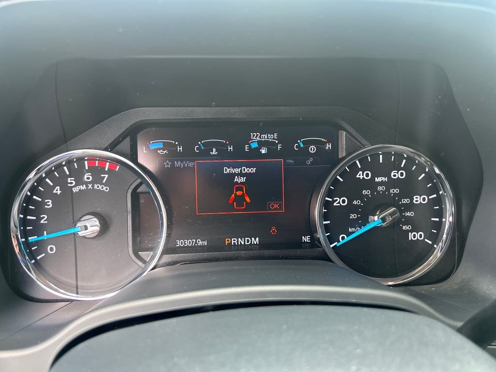 Used 2022 White Ford Lariat image 18
