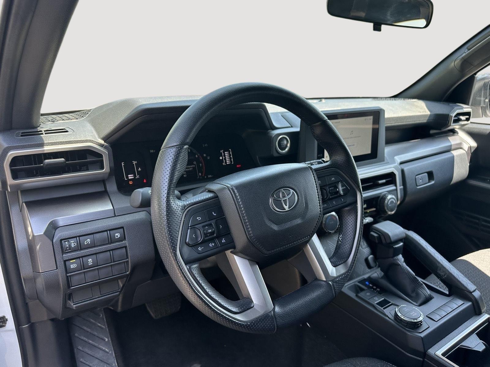 Certified Used 2025 Ice Cap Toyota SR5 image 11