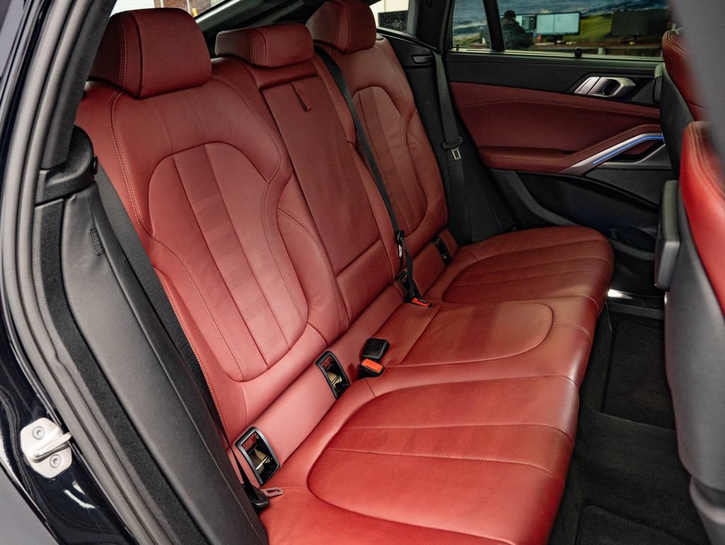 Used 2021 Black Sapphire Metallic BMW M50i image 45
