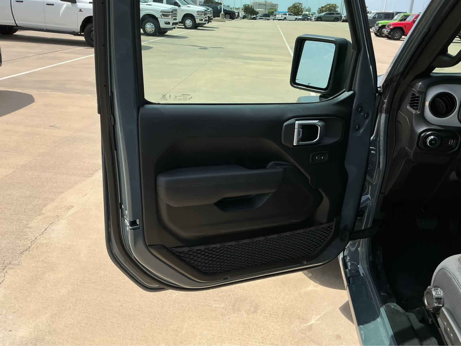New 2026 Anvil Clear-Coat Exterior Paint Jeep Sport image 14