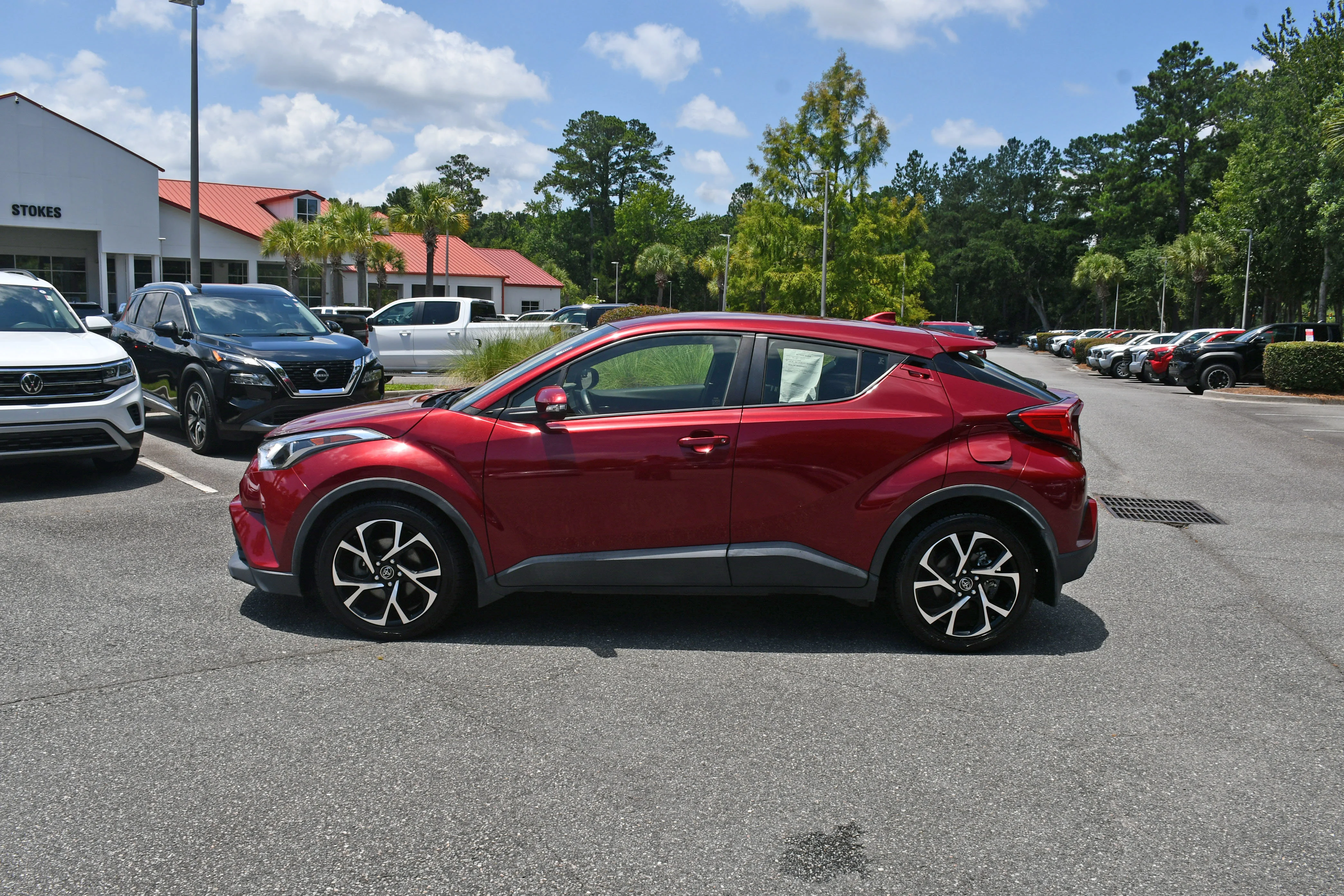 Used 2018 Toyota C-HR XLE with VIN JTNKHMBX3J1011536 for sale in Bluffton, SC