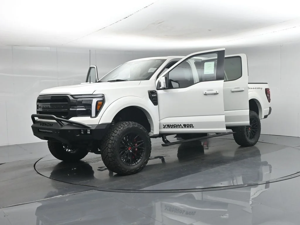 New 2026 Star White Metallic Tri-Coat Ford Lariat image 34