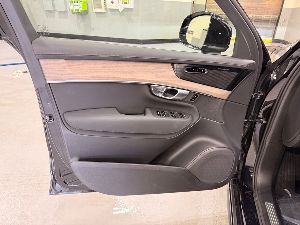 Used 2026 Black Volvo  image 10