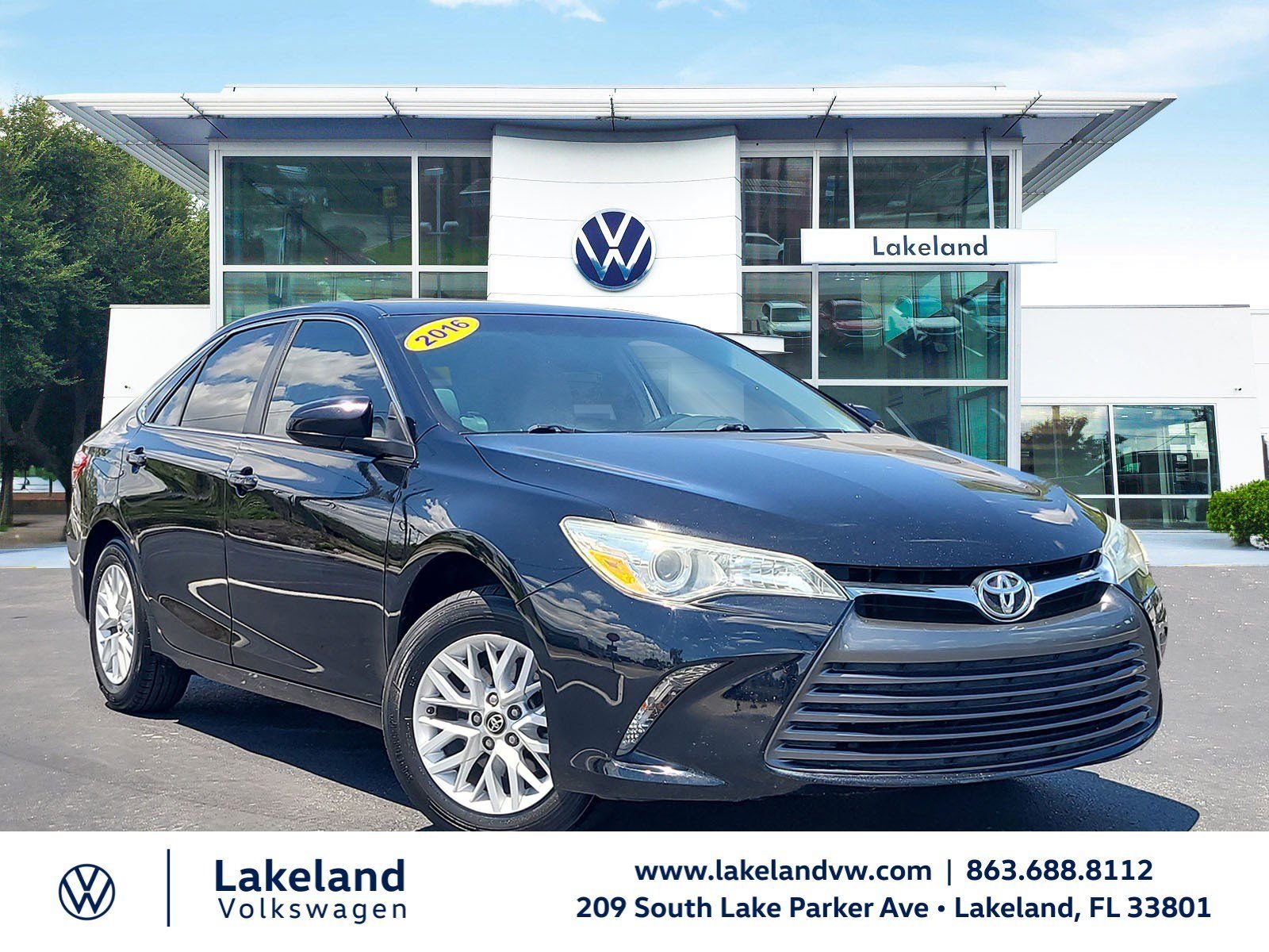 2016 Toyota Camry LE