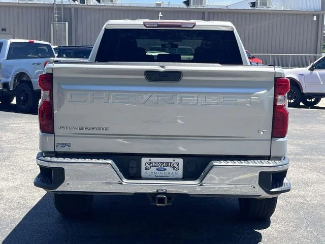 Used 2021 Silver Ice Metallic Chevrolet LT image 5