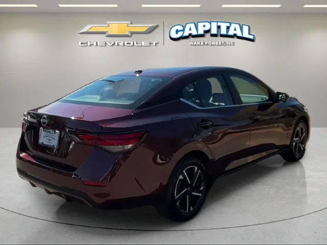 Used 2025  Nissan SV image 5