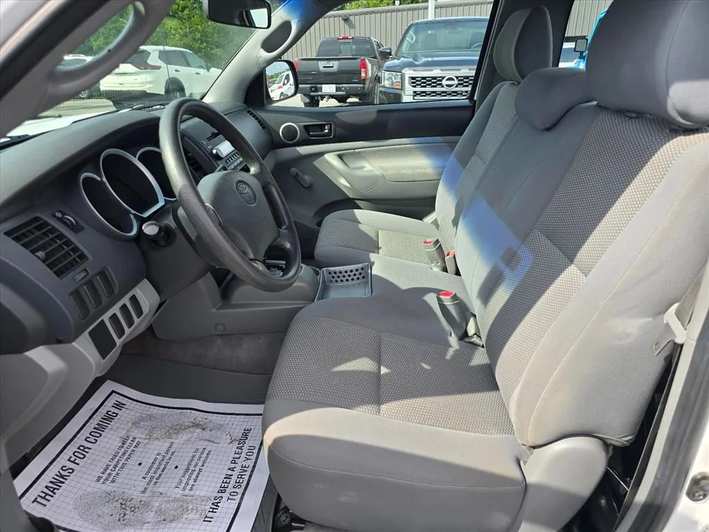 Used 2007 White Toyota  image 8