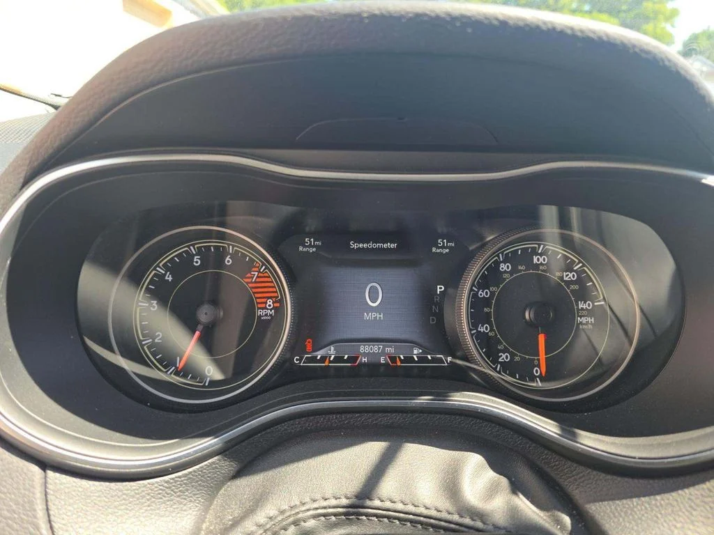 Used 2019 White Jeep Limited image 3