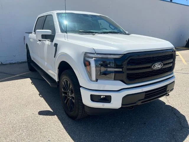 New 2026 Star White Metallic Tri-Coat Ford Lariat® image 40