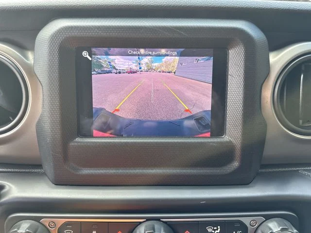 Used 2020 Red Jeep Sport image 24