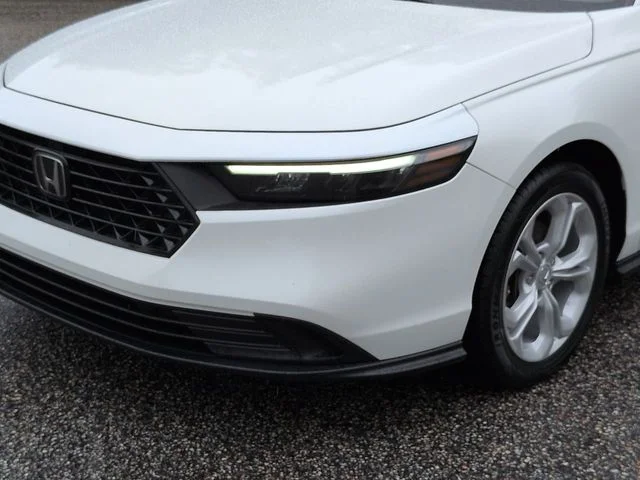 2023 Honda Accord LX - Photo 9