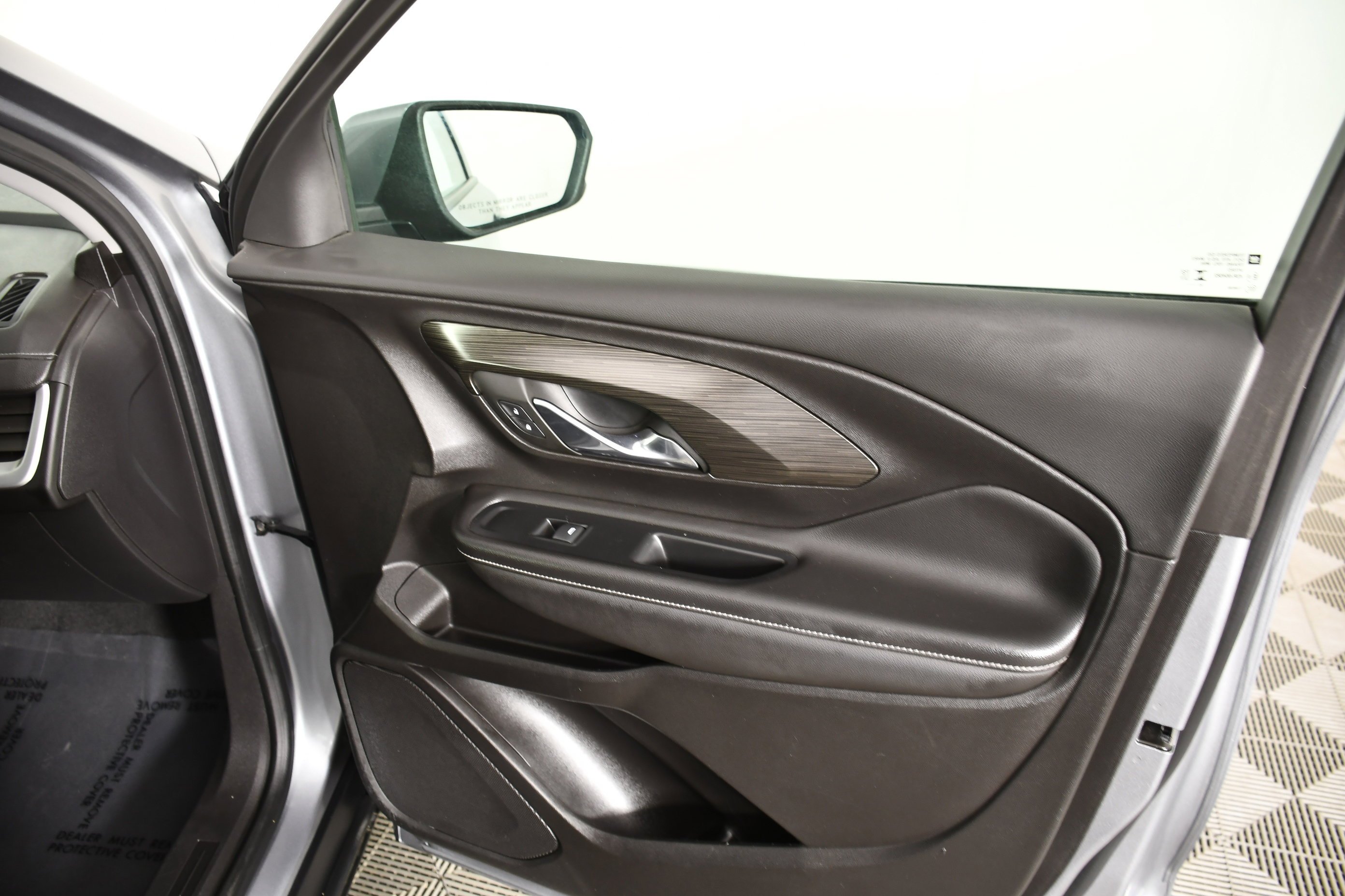 Used 2024 Sterling Metallic GMC SLT image 42