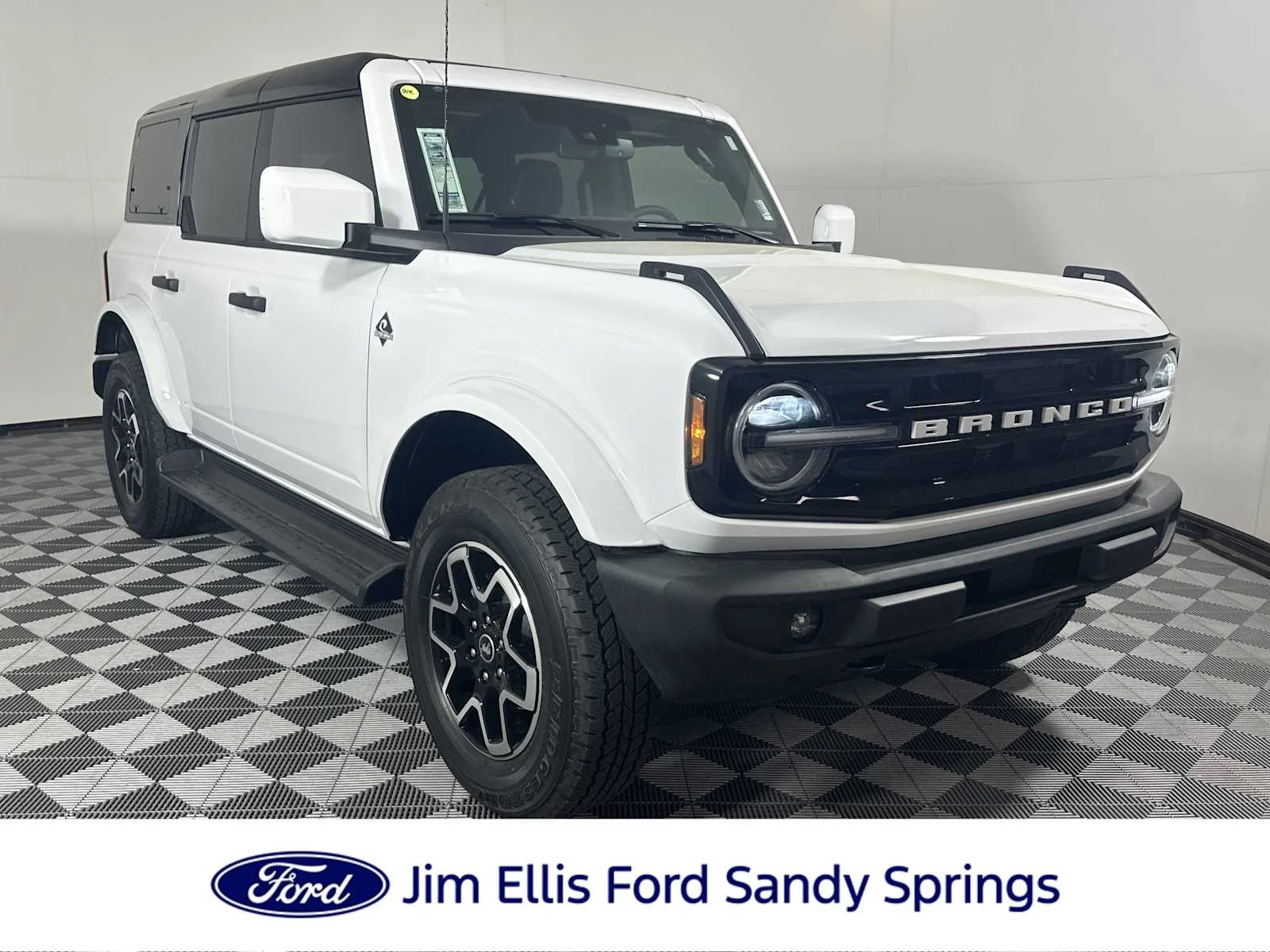 2026 Ford Bronco Outer Banks®