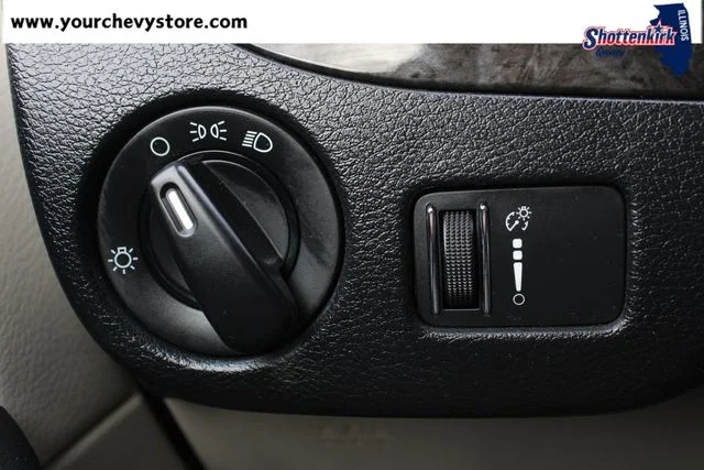Used 2016 Silver Dodge SXT image 20