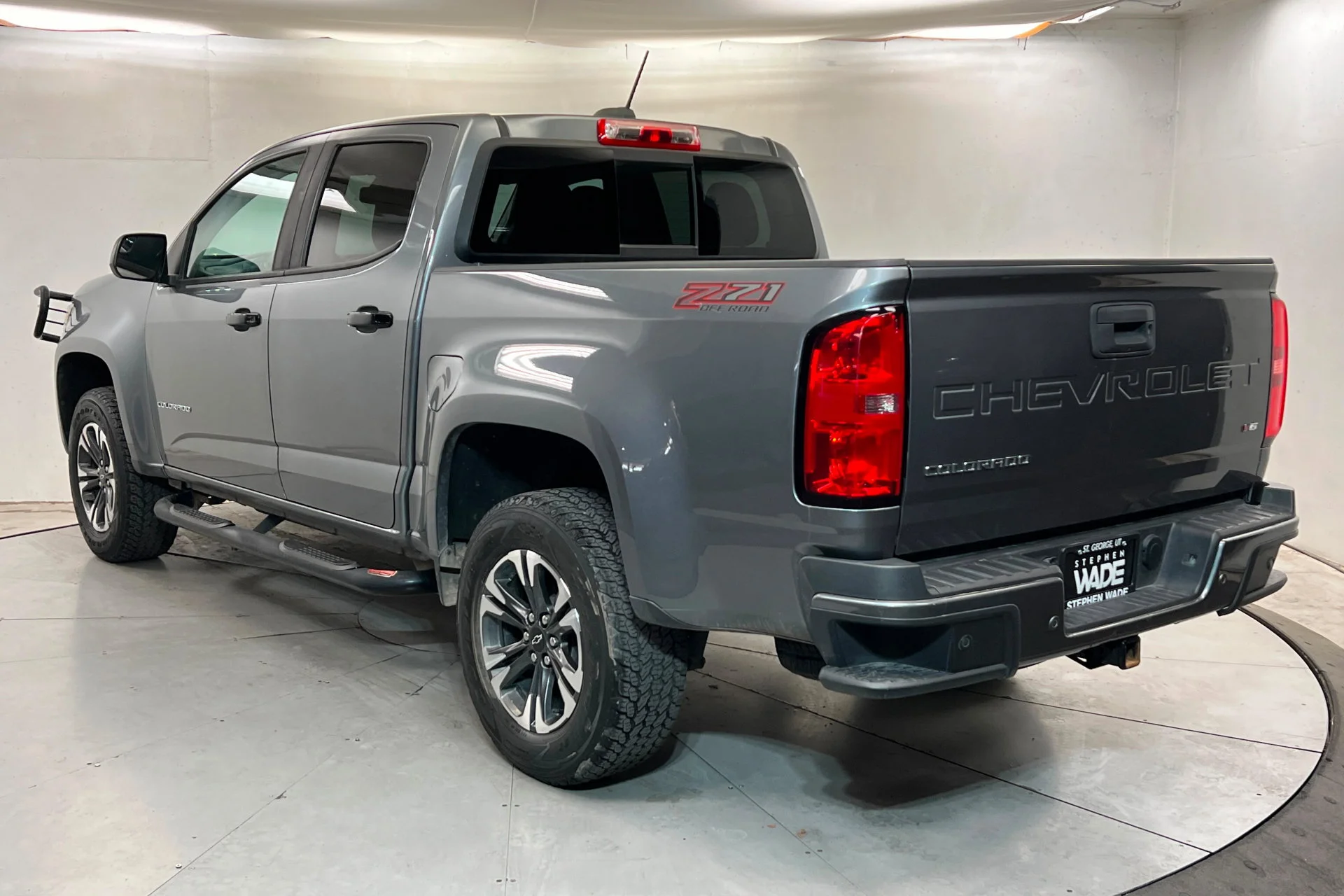 Used 2021 SATIN STEEL METALLIC Chevrolet 4WD Z71 image 3