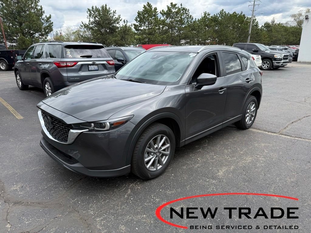 2022 Mazda CX-5 S Preferred package Auto AWD's photo