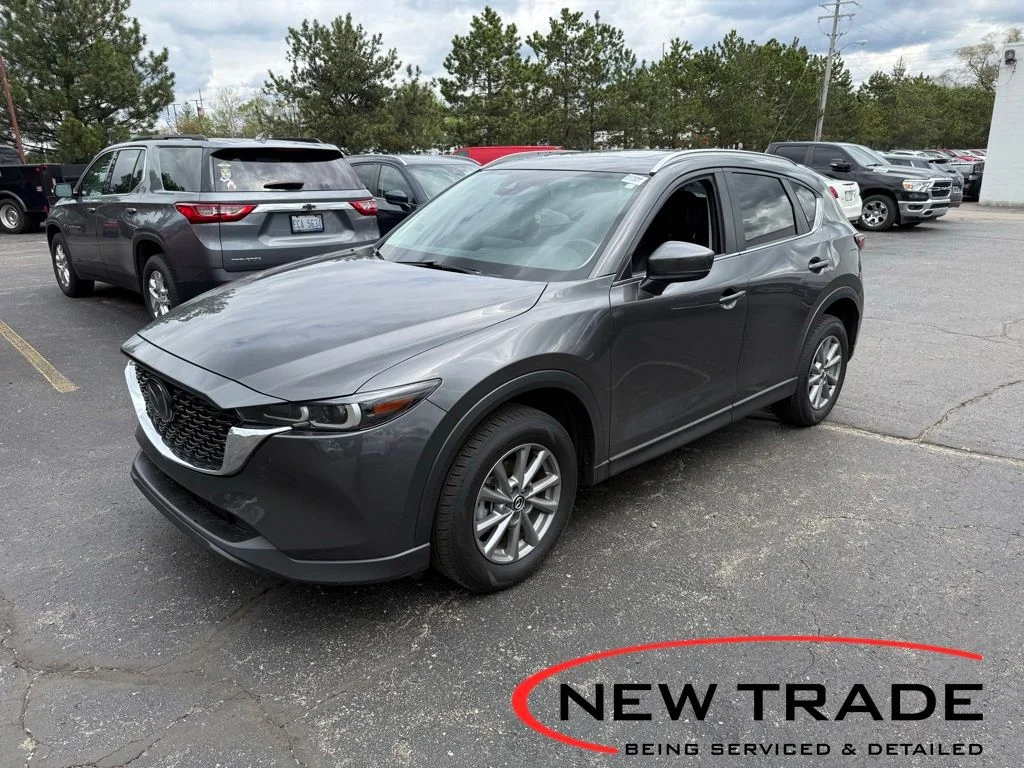 2022 Mazda CX-5 S Preferred package