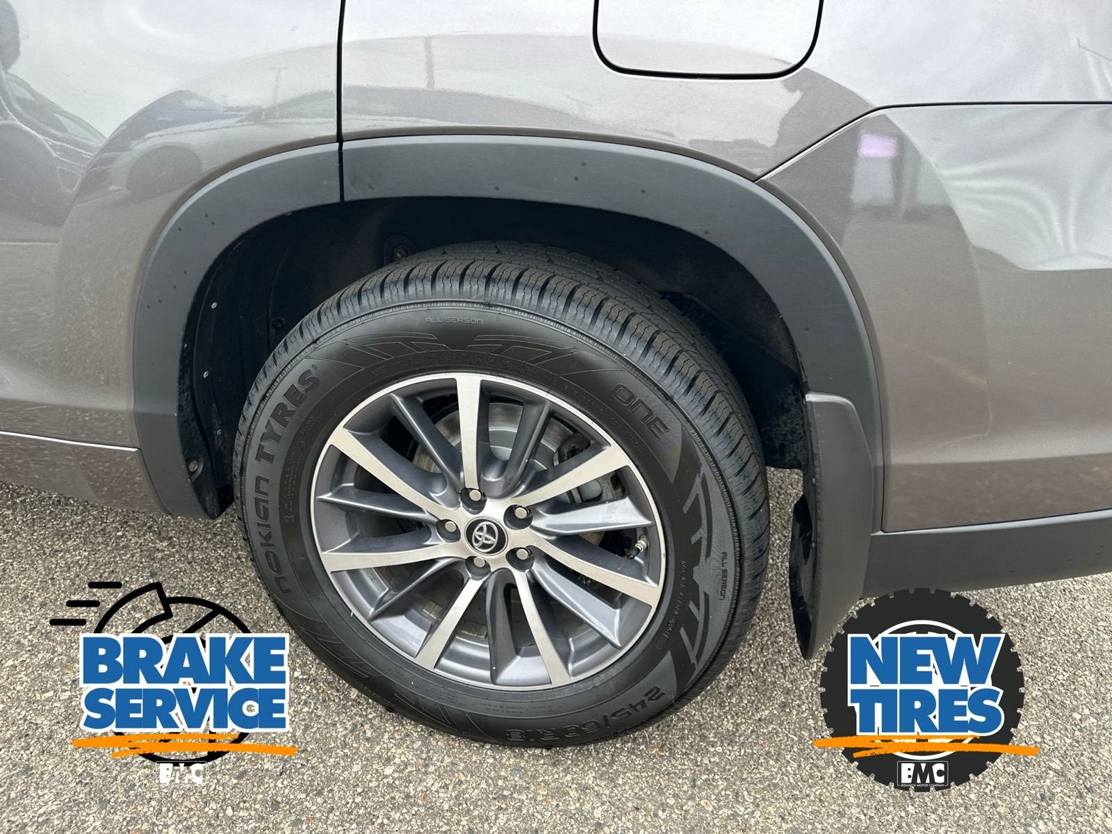 Used 2017  Toyota XLE image 9