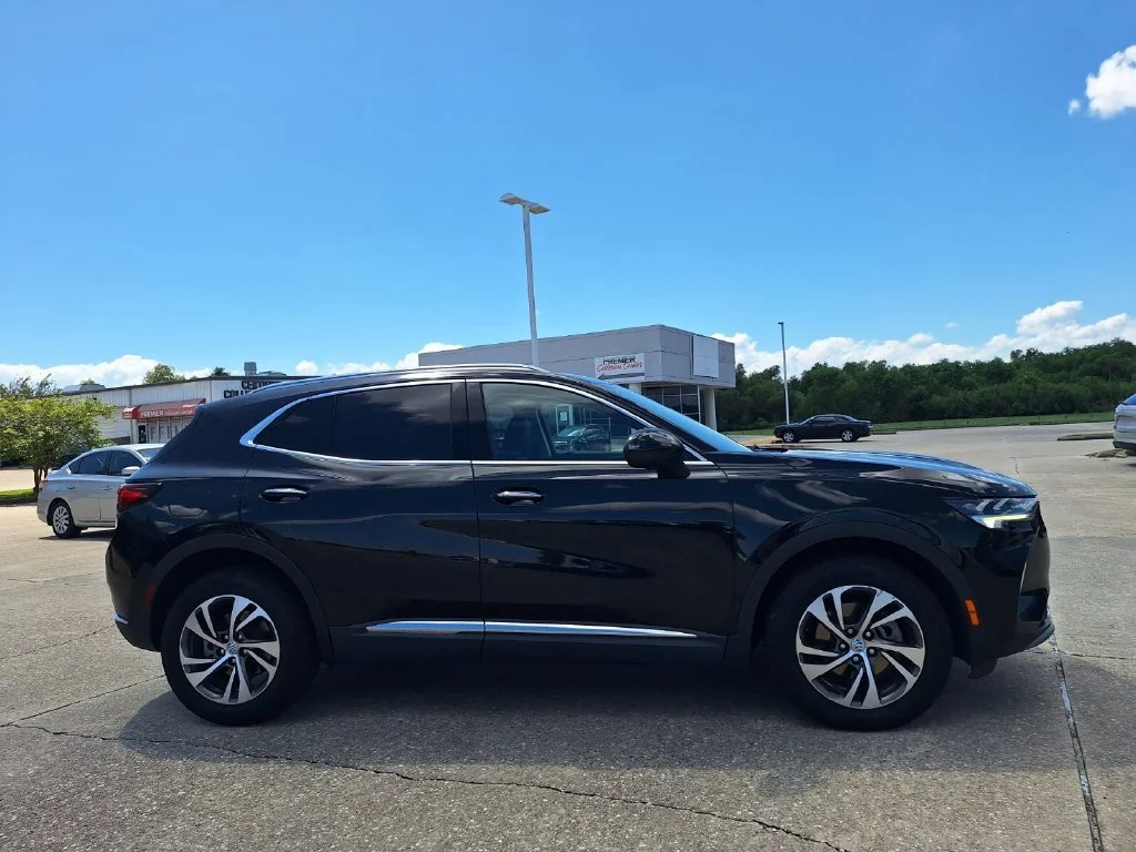 Used 2023 Black Buick Essence image 4
