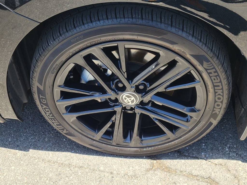 Used 2025 Midnight Black Metallic Toyota SE image 9