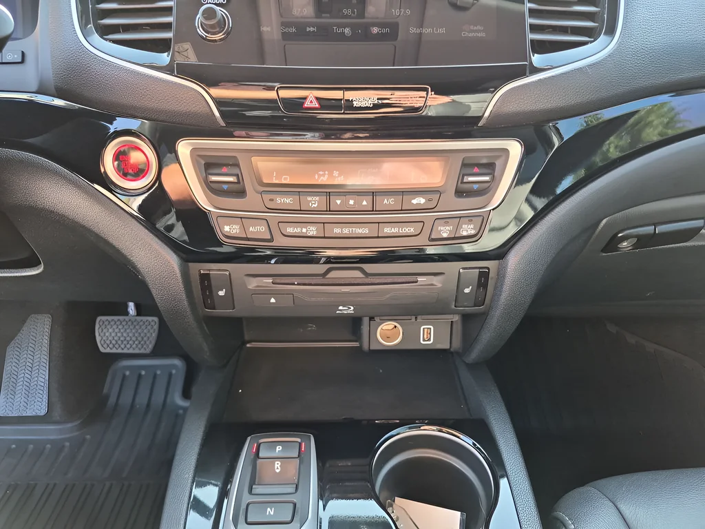 Used 2022 Black Honda Touring image 27