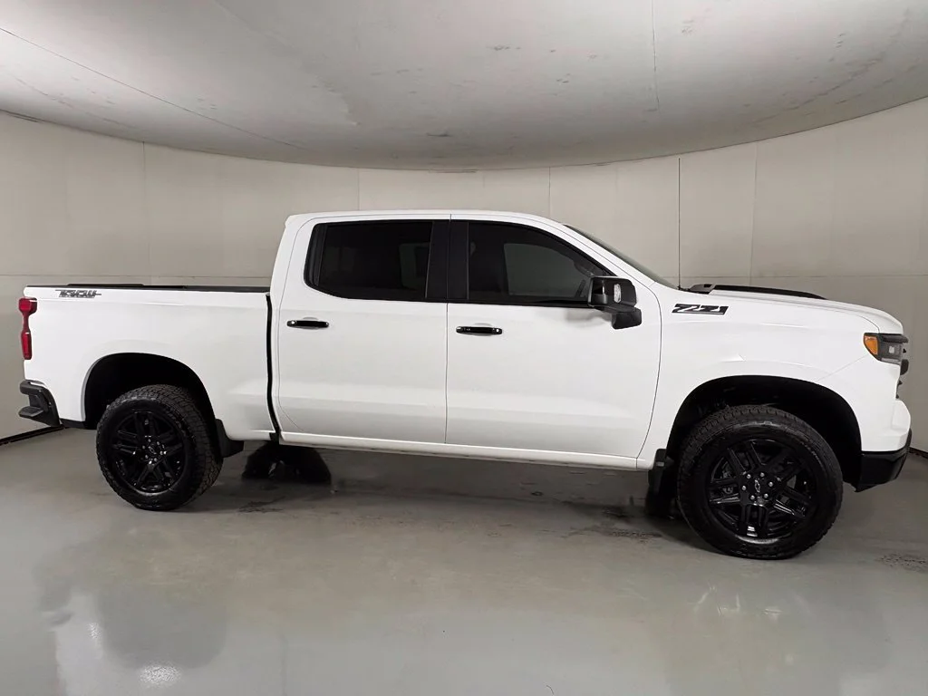 New 2026 Summit White Chevrolet LT Trail Boss image 11