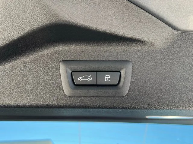 New 2026 Gray BMW xDrive40i image 25
