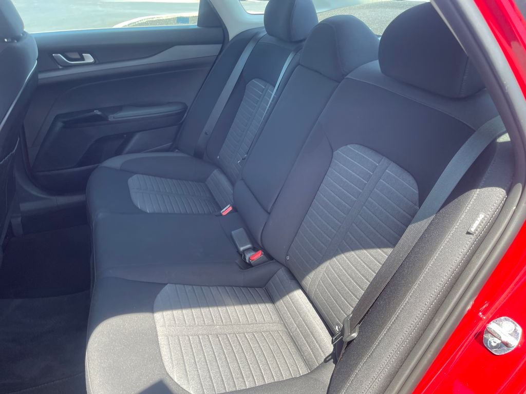 Used 2025 Red Kia LXS image 14