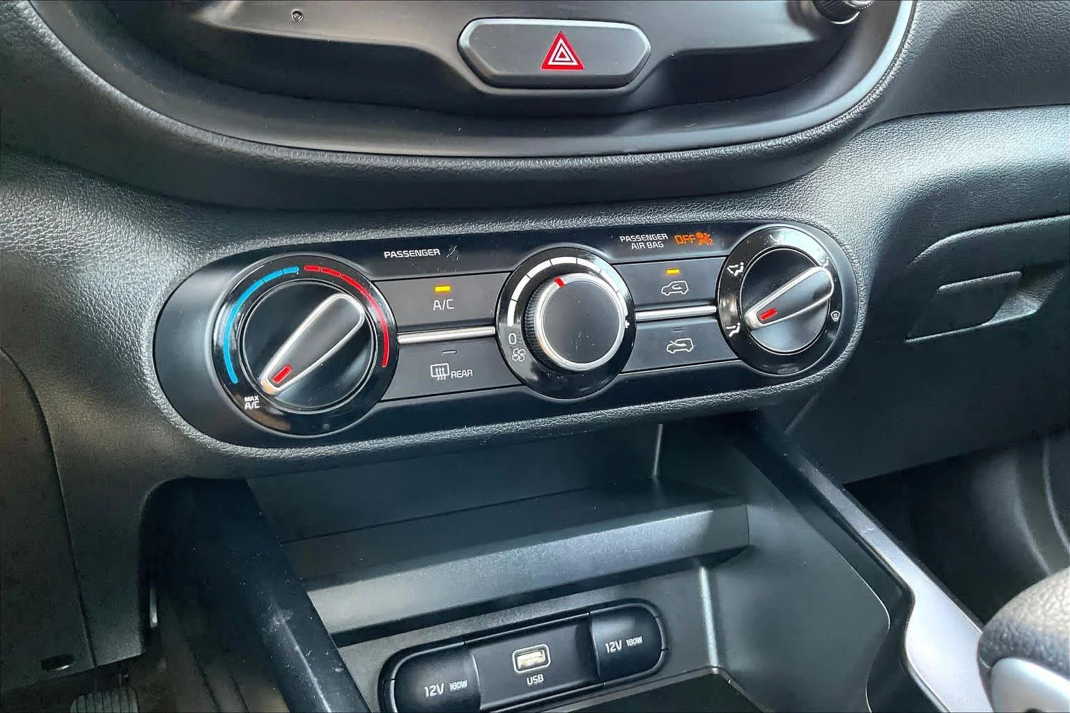 Used 2025 Snow White Pearl Kia LX image 32