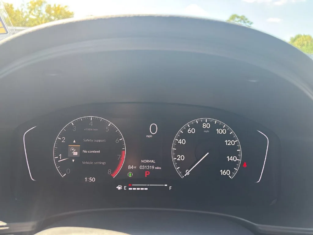 Used 2025 White Honda Sport image 9
