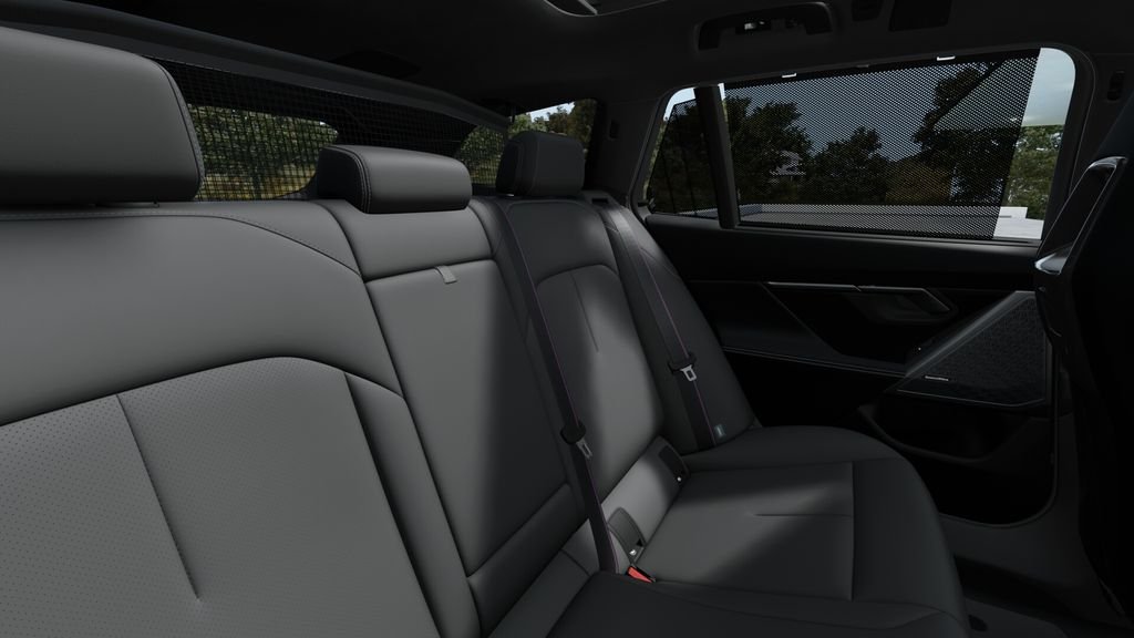 New 2027 Alpine White BMW Base image 39