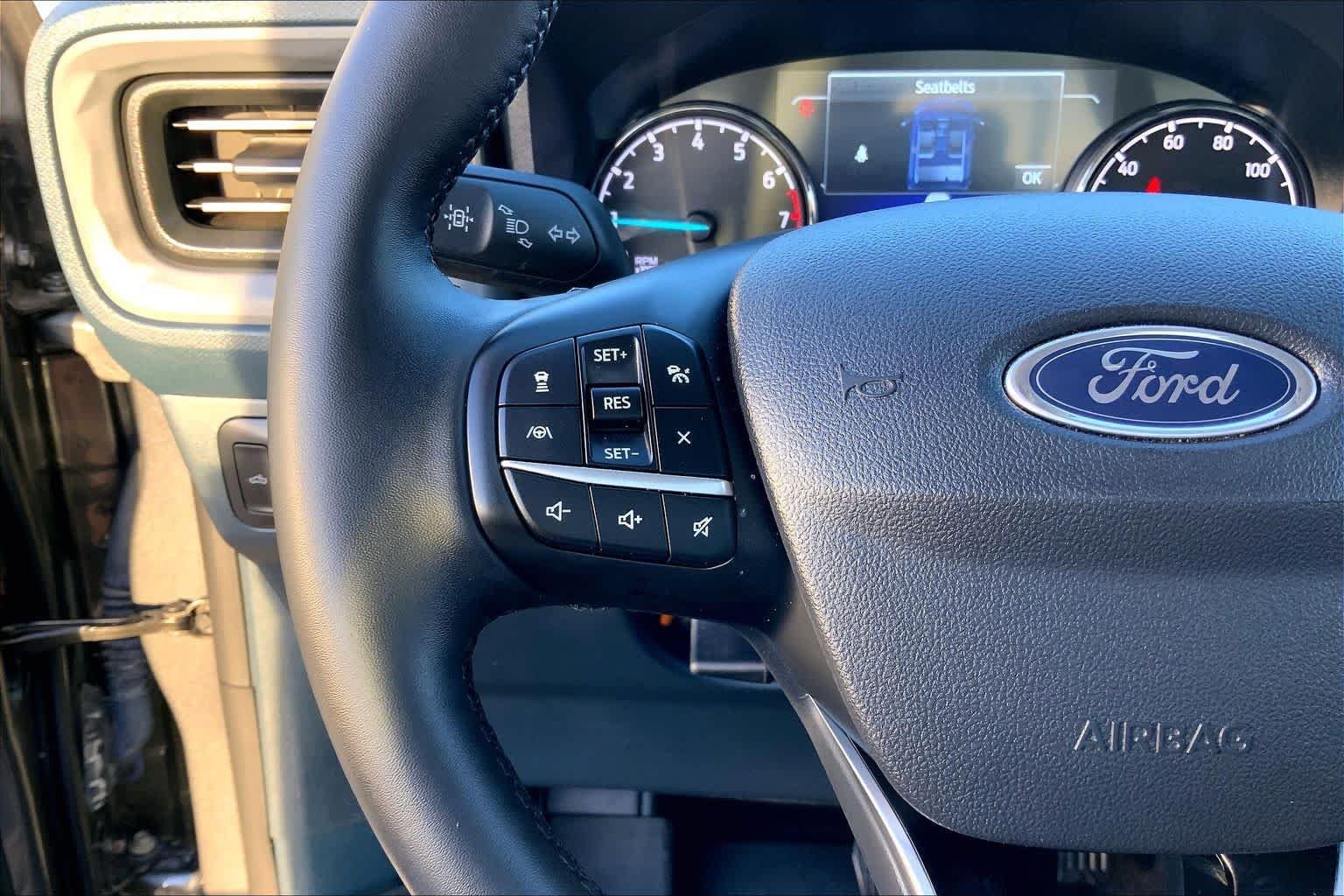 Used 2024 Carbonized Gray Metallic Ford LARIAT Advanced image 24