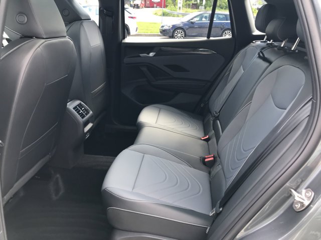 New 2026 Platinum Gray Metallic Volkswagen SE R-Line Black image 23