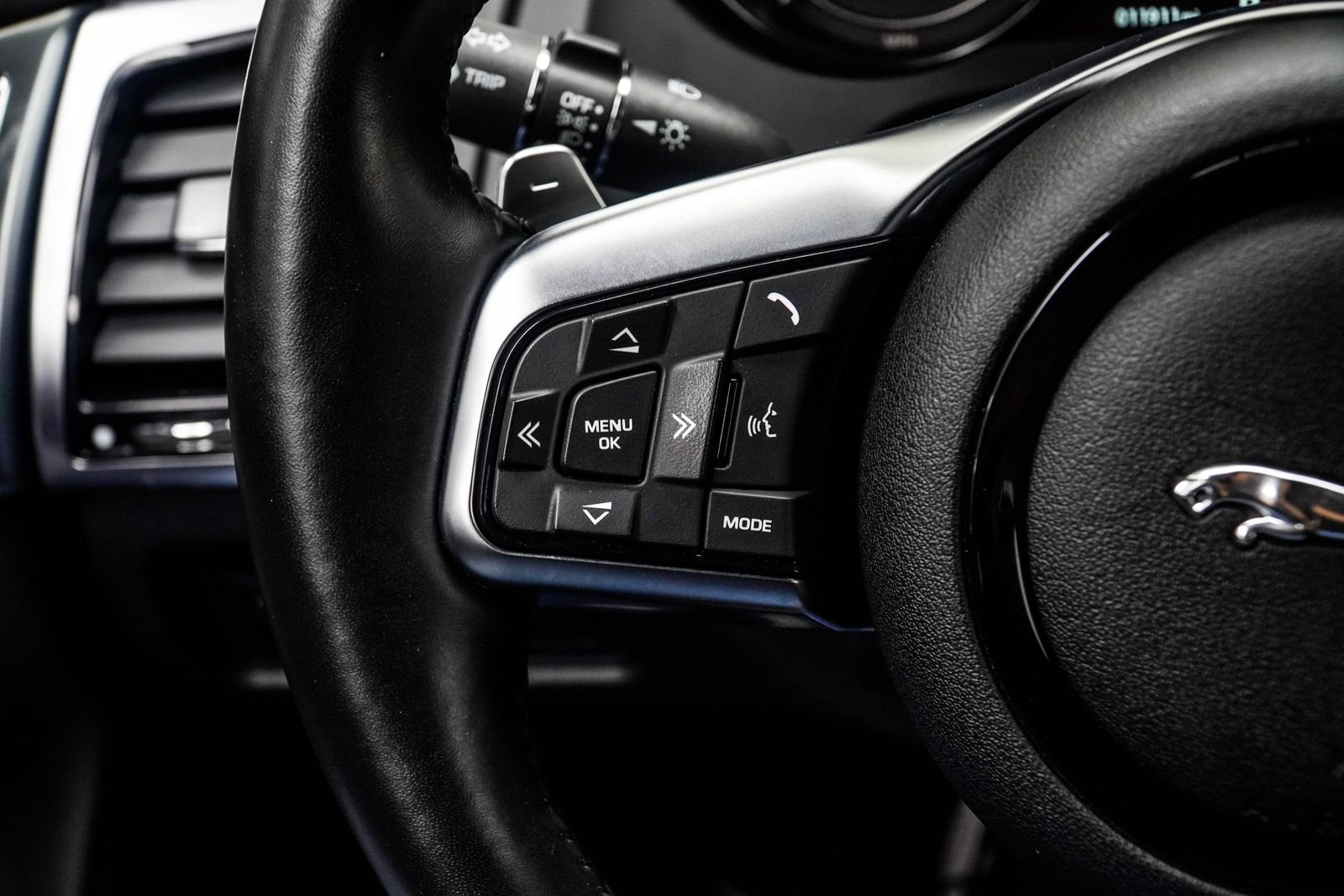 Used 2019 Black Jaguar R image 30