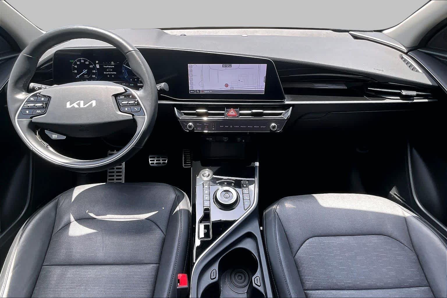 Certified Used 2023 Graphite Gray Kia Wave image 13