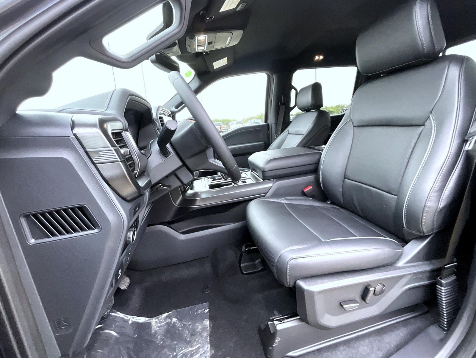 New 2026 Carbonized Gray Metallic Ford Lariat image 10